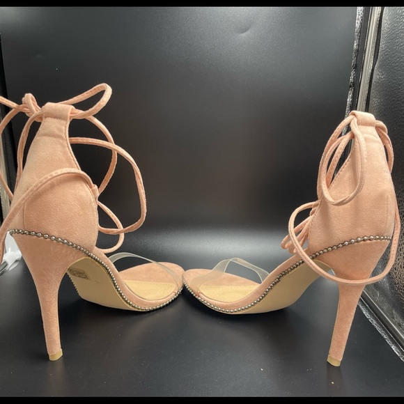 Mackin J - Picture 2 of 5